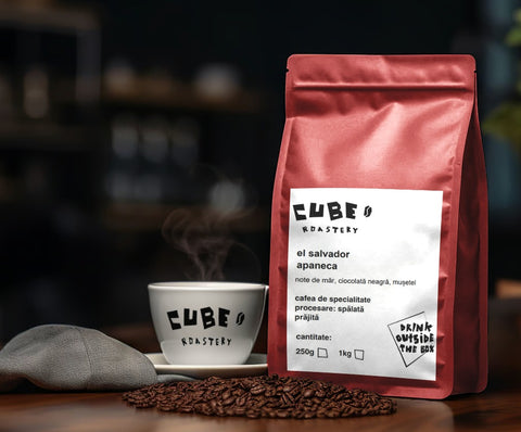 Front view of El Salvador Apaneca coffee beans 250g bag